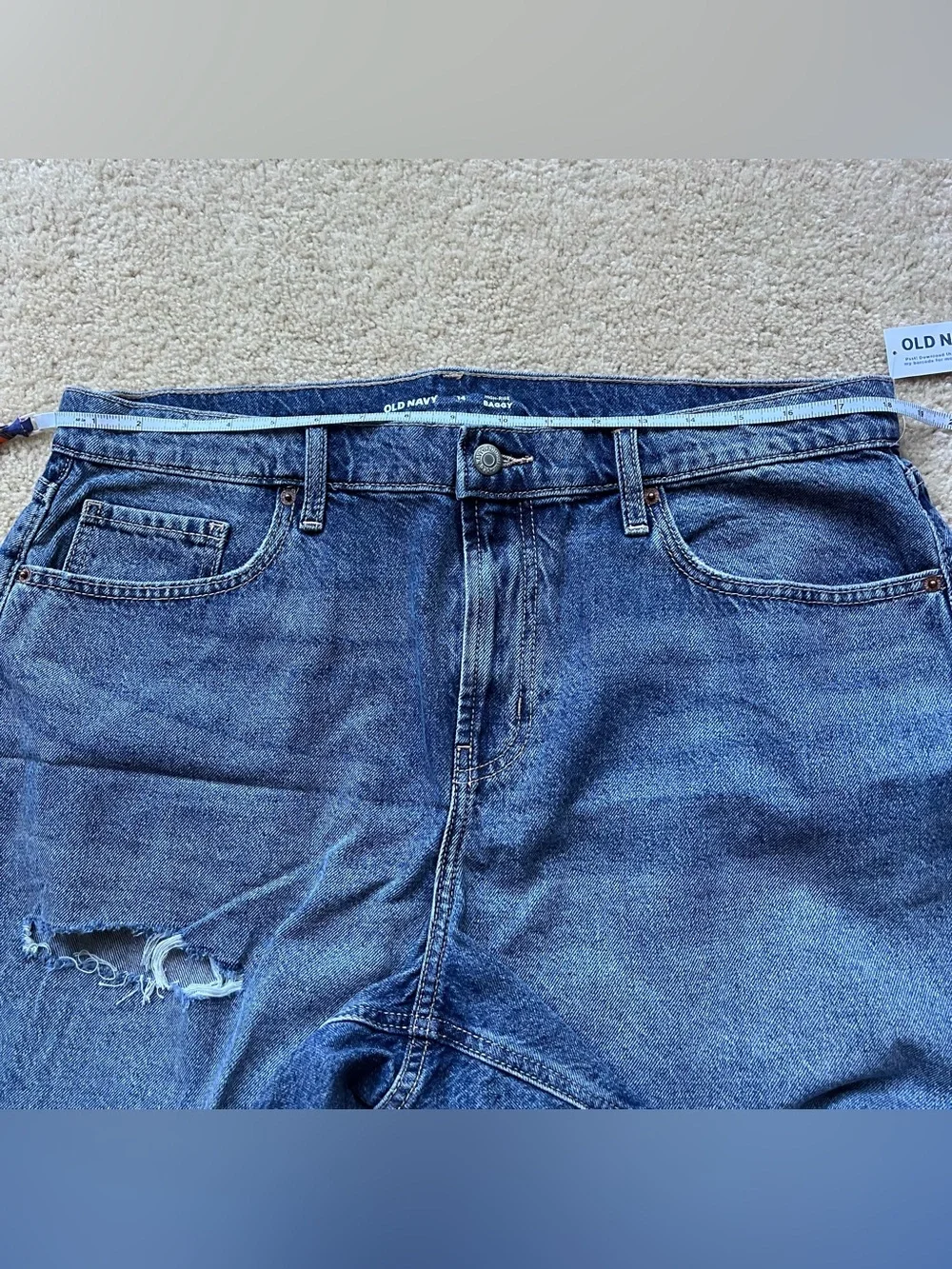 NWT Old Navy High Rise Baggy Distressed Denim Shorts - Size 14 - 100% Cotton